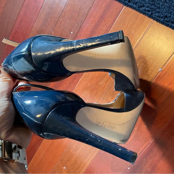 Calvin Klein navy heels - Picture 2 of 2